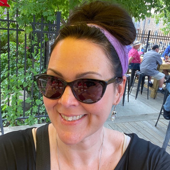 Meet your Posher, Amy - Picture 2 of 6